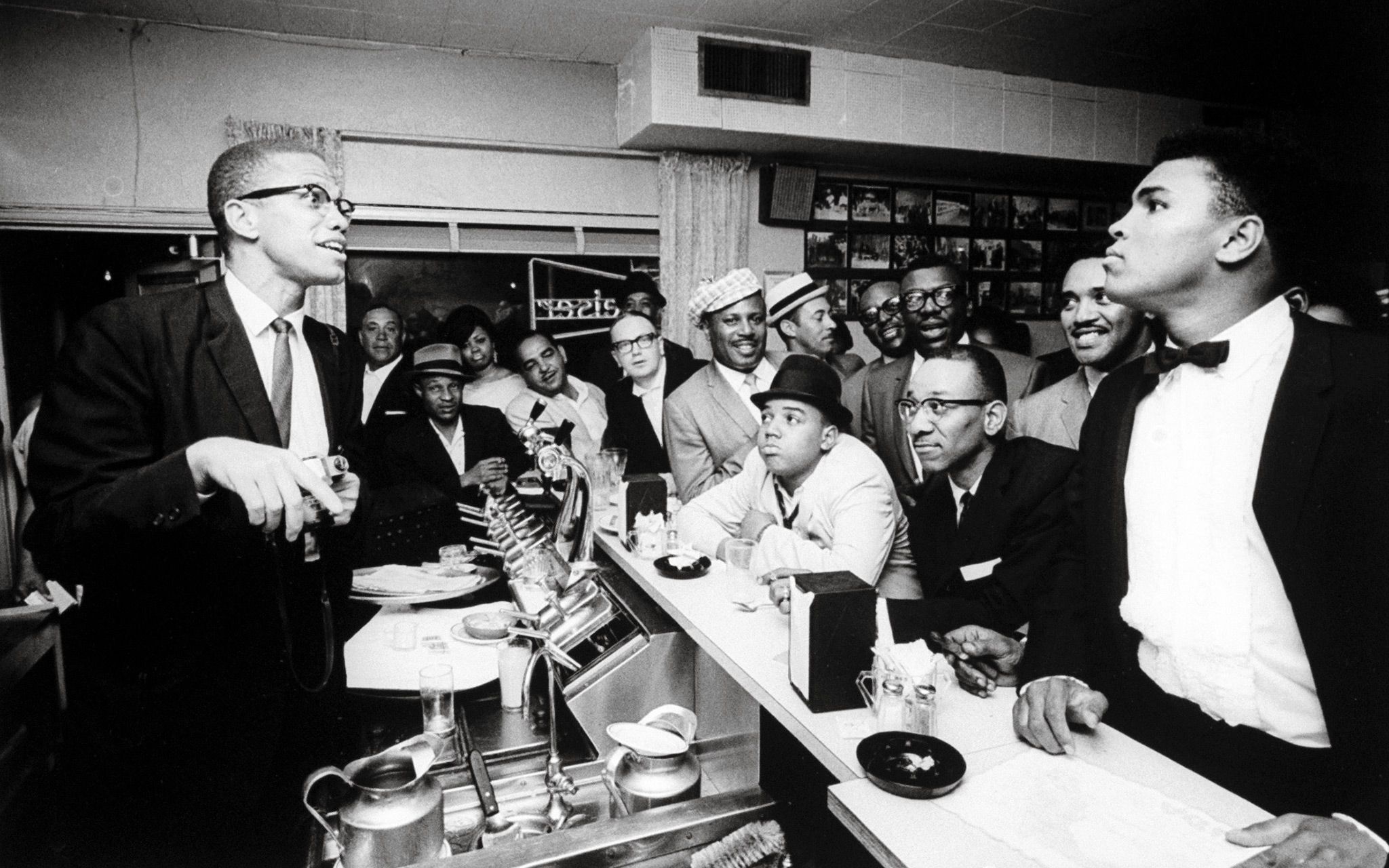 MUHAMMAD ALI 1942 - 2016