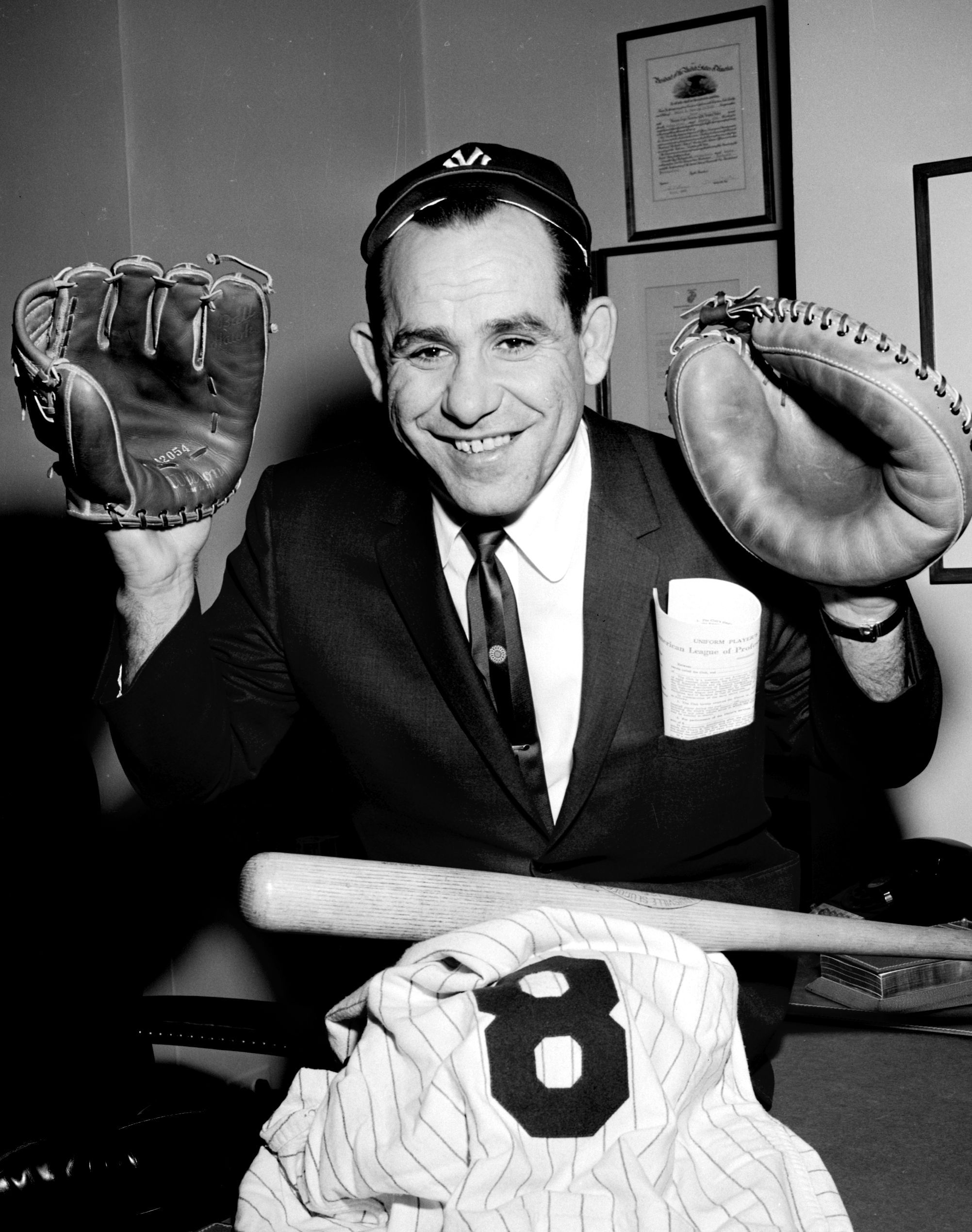Yogi Berra signs contract