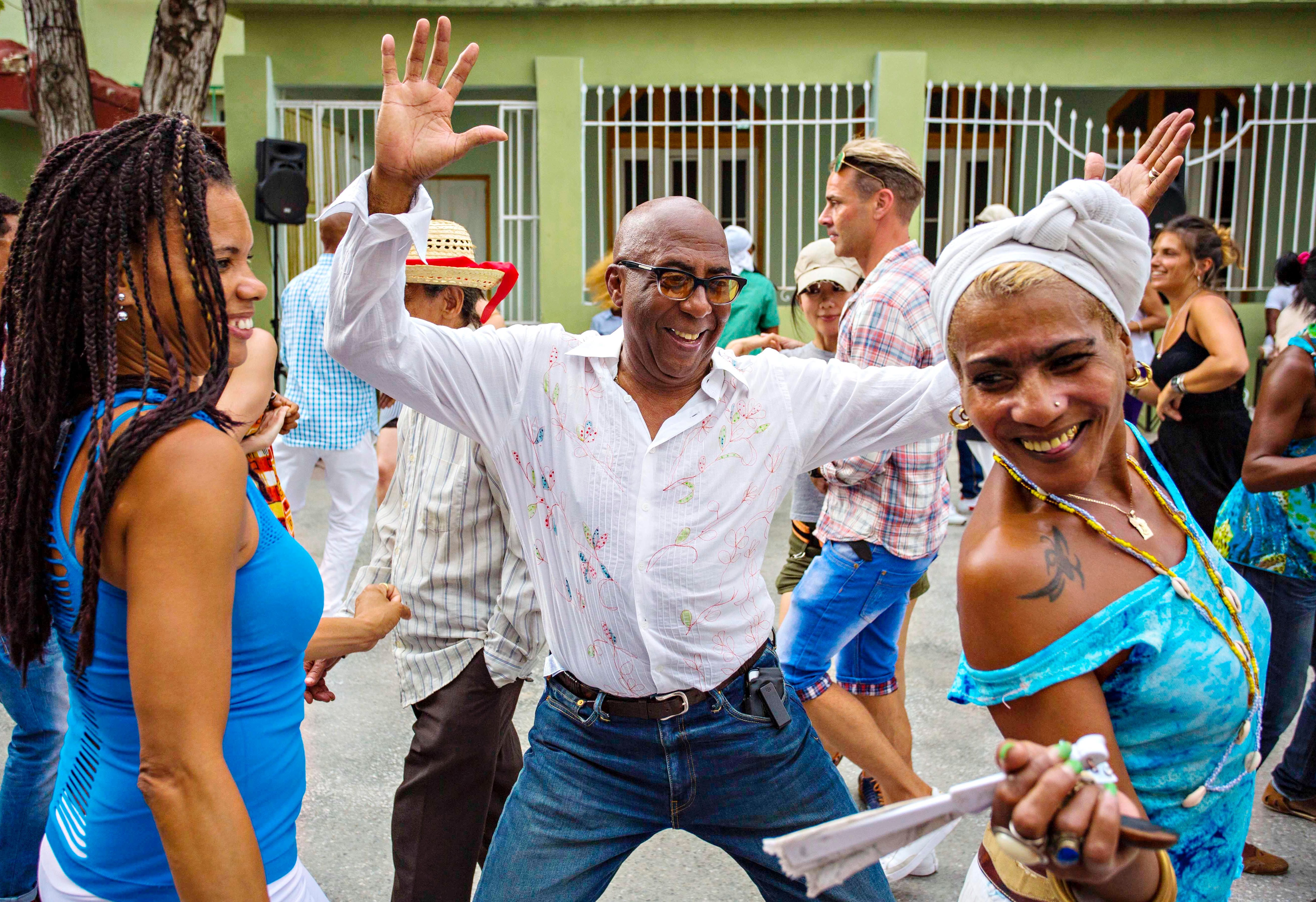 Bailando la rumba