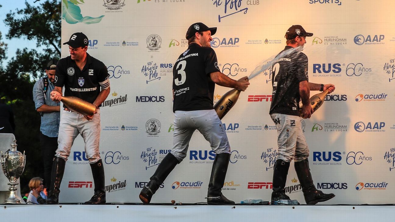 ELLERSTINA 12  LA DOLFINA 11