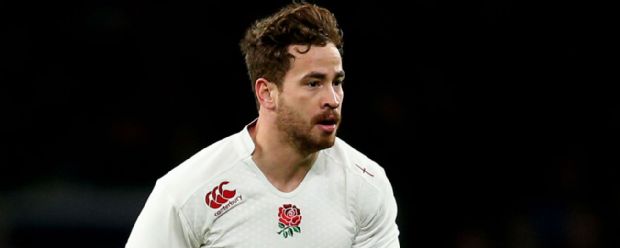 Danny Cipriani runs with the ball for England