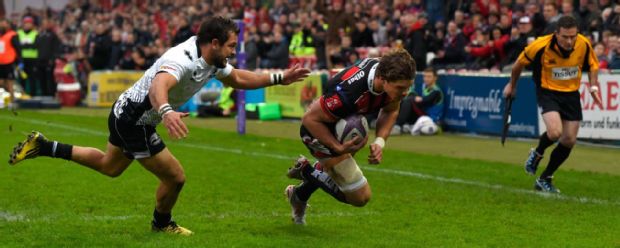 Henry Purdy crosses for Gloucester against Zebre