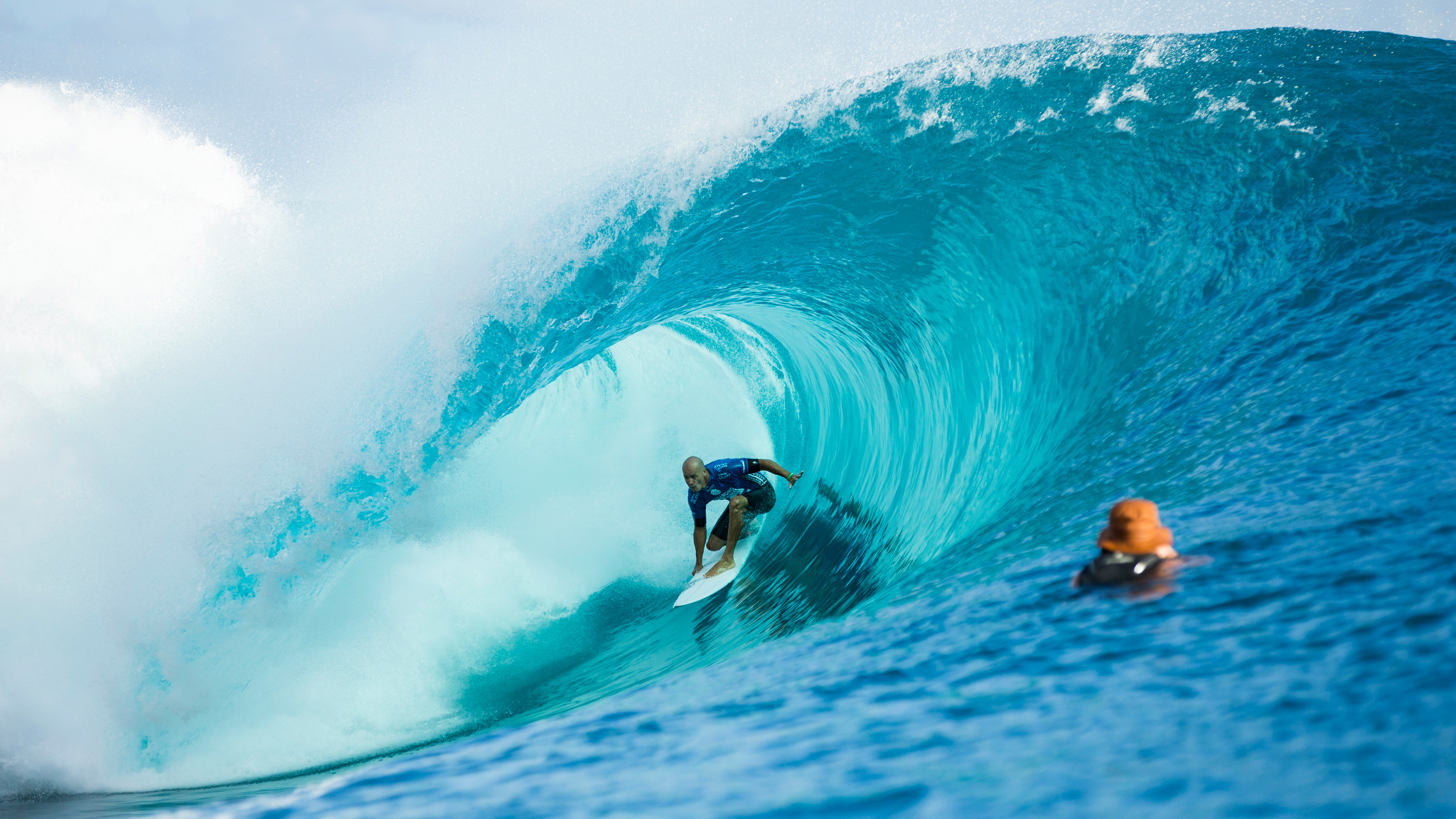 Gabriel Medina tops Kelly Slater to win 2014 Billabong Pro Tahiti