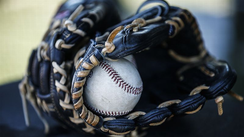 An Awesome Bride And Her Dad Skip The Dance And Play Catch Instead - ESPN