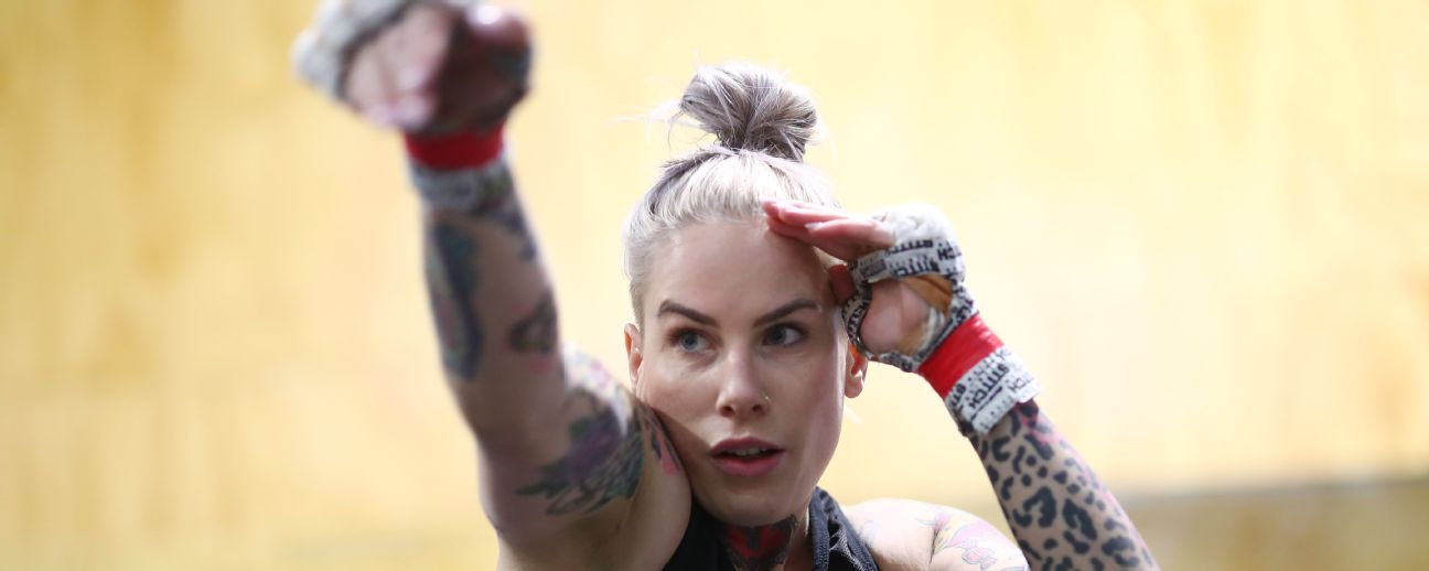 How Bec Rawlings could become the Ronda Rousey of bareknuckle boxing.