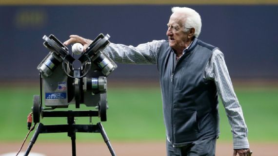 Milwaukee Brewers broadcaster Bob Uecker will cut back on road games - ESPN
