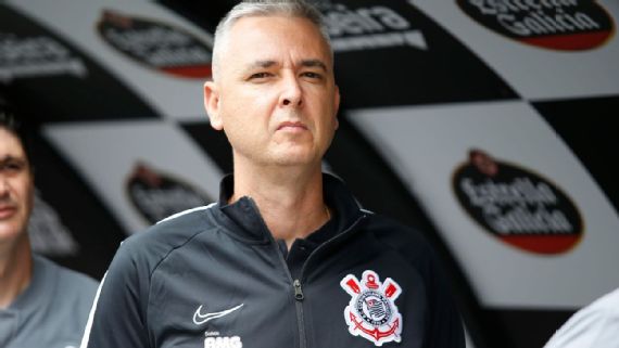 Entenda os detalhes do processo de R$ 1,1 milhão de Tiago Nunes contra o Athletico-PR