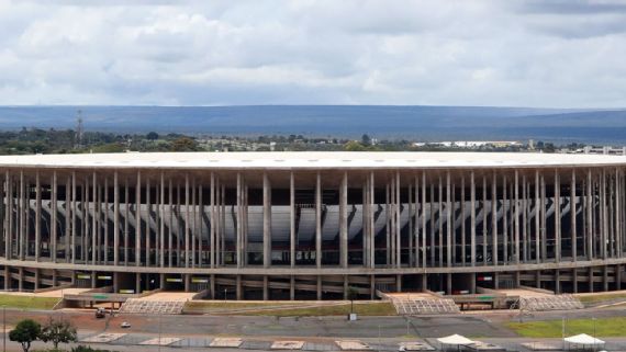 Veja quem mais vendeu e quem mais 'comemorou' venda de mando de campos nos últimos Brasileirões