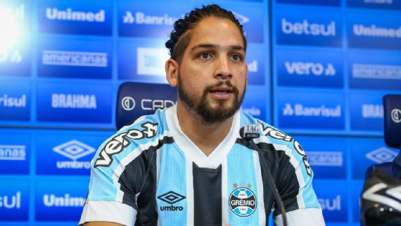 “Não estou machucado e posso jogar”: diz Benítez ao ser apresentado no Grêmio