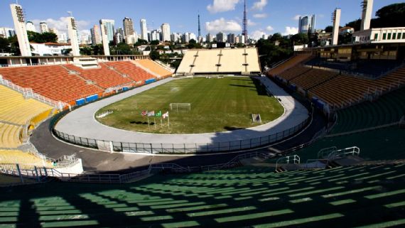 Tradicional palco da Copinha, Pacaembu chega a seis meses de obras, terá gramado sintético e só deve voltar a receber final em 2024