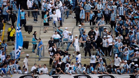 Arquibancada Norte é interditada, quatro organizadas do Grêmio são punidas e o time ainda pode perder o mando de campo