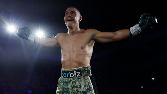 Tim Tszyu celebrates his win against Joey Spencer.
