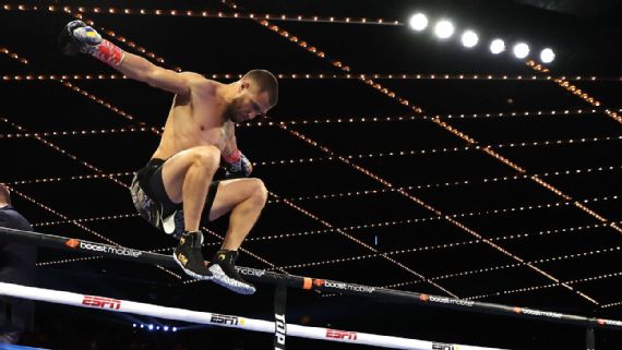 Василий Ломаченко в бою