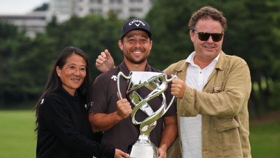 Xander Schauffele with family