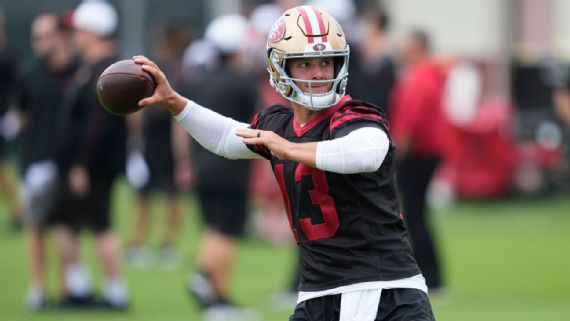 Brock Purdy practicing