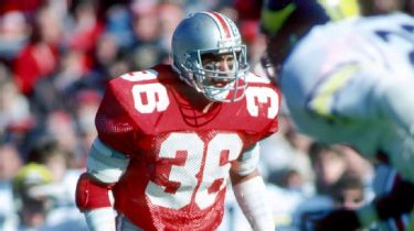 Jim Plunkett, first Latino NFL player drafted No. 1, wins opener: Forgotten  Fridays - The Athletic