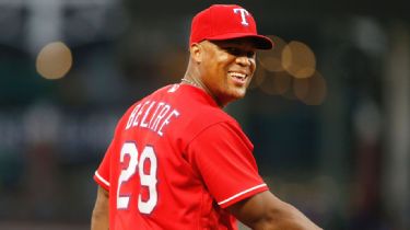 Beltre leaves Red Sox for birth of child