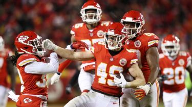 Kansas City Chiefs' Daniel Sorensen carries the ball during an NFL football  game against the Los Angeles Chargers, Sunday, Sept. 24, 2017, in Carson,  Calif. (AP Photo/Jae C. Hong Stock Photo - Alamy