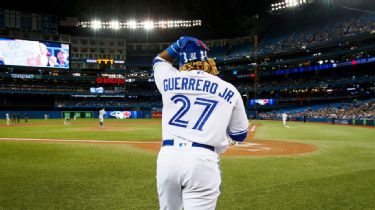 Wearing his dad's No. 27, Vladimir Guerrero Jr. received a hero's welcome  at Olympic Stadium