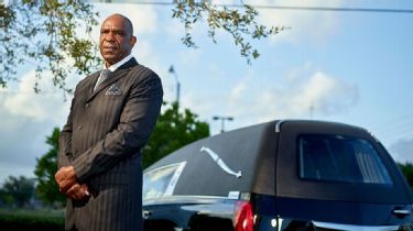 Andre Dawson, Hall of Famer, operates Florida funeral home in retirement