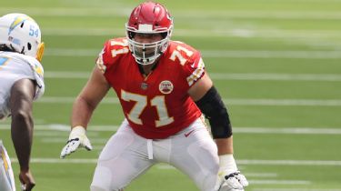 Kansas City Chiefs tackle Mitchell Schwartz has back surgery, eyes healthy  2021 season - ESPN