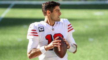 ESPN proposes Jimmy Garoppolo, Jordan Love trades for Panthers