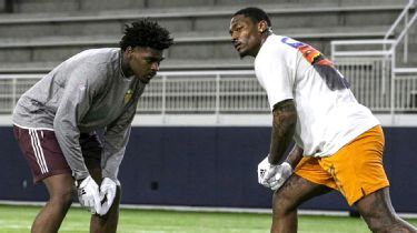 Stefon Diggs excited for his younger brother's hot start to the