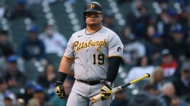 DH Daniel Vogelbach embracing non-traditional look as leadoff hitter for  Pirates