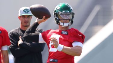 Former Jets QB Boomer Esiason Challenges Zach Wilson Before