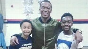 Emmanuel Sanders honors Demaryius Thomas at Boys & Girls Club