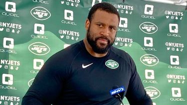 NY Jets news: Joe Flacco starting, Duane Brown's future, OL injuries