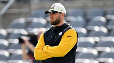 Meet T. J. Watt: Pittsburgh Steelers - Lerner Publishing Group