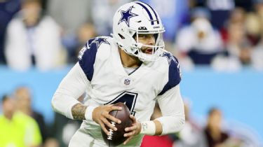 Dallas Cowboys tame Titans, keeping pressure on Eagles in NFC East title  race, NFL