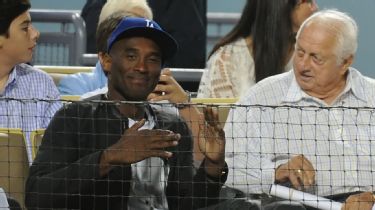 Kobe showing his Dodger support and love!  Kobe bryant quotes, Kobe bryant,  La dodgers cap