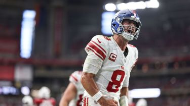 Giants' Daniel Jones deserves to show what he can with a real supporting  cast