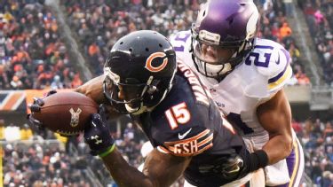 Chase Claypool Signs Old Mitch Trubisky Jersey at Soldier Field