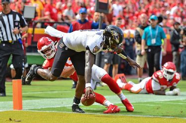 360 Replay: Inside Lamar Jackson's Helmet on His TD Run