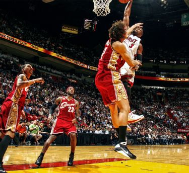 Dwyane Wade's ICONIC Poster Dunk vs Cavaliers #NBADunkWeek 