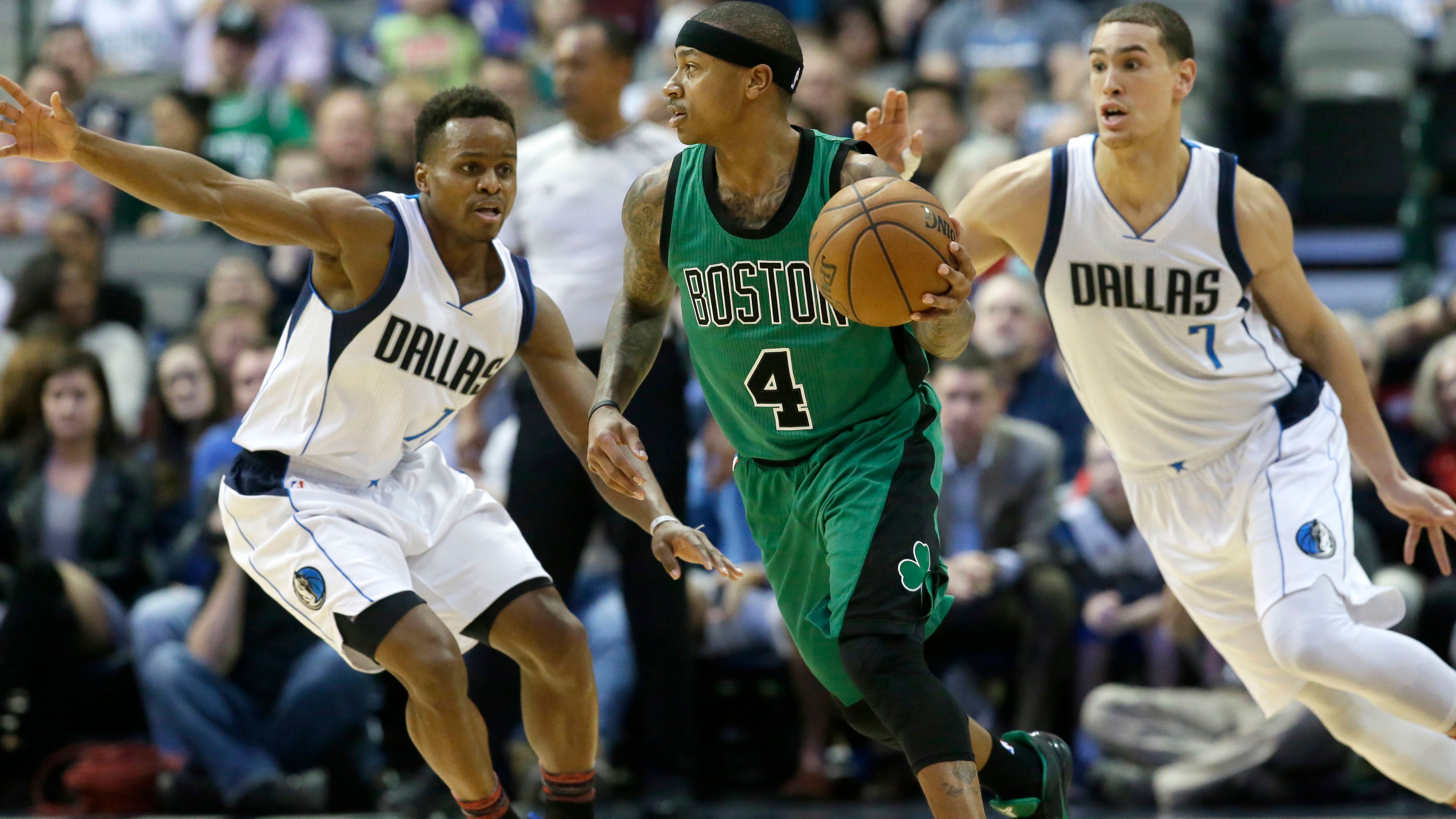 Celtics superan a Mavericks con sprint final