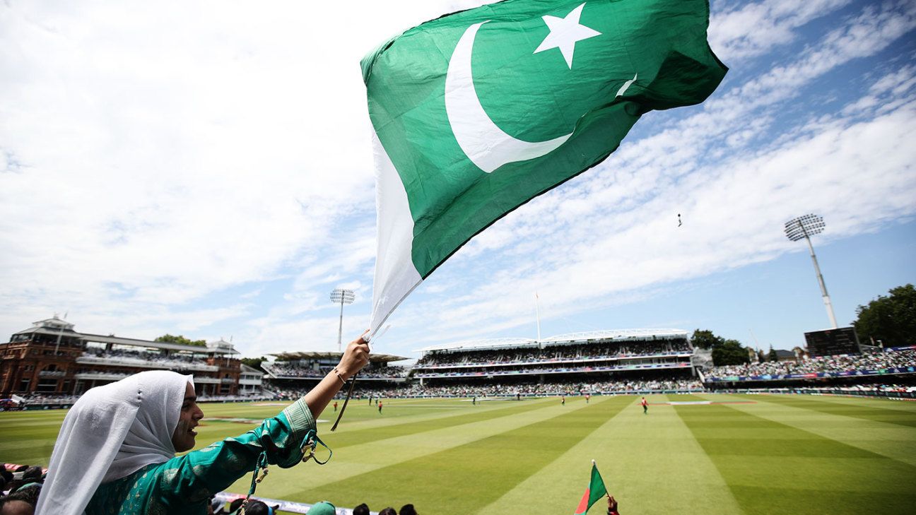 Mohammad Ilyas, former Pakistan opener, dies aged 79