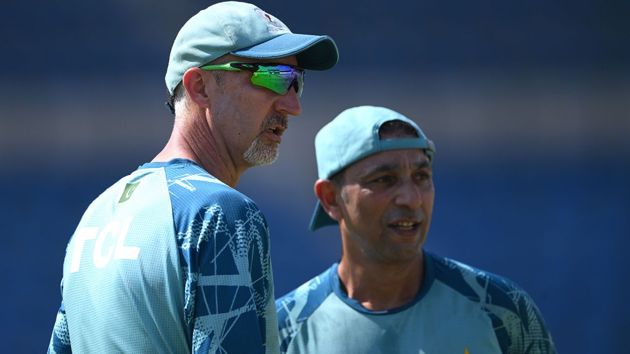 'We had a clear plan' - Azhar Mahmood puts his spin on Multan pitch - ESPN