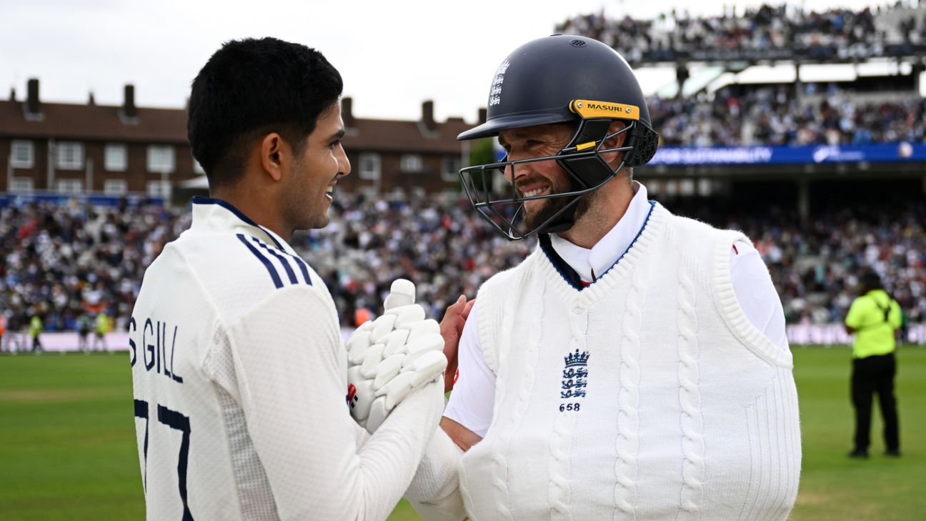Woakes' Heroics: Battling Injury to Become England's Ashes Savior