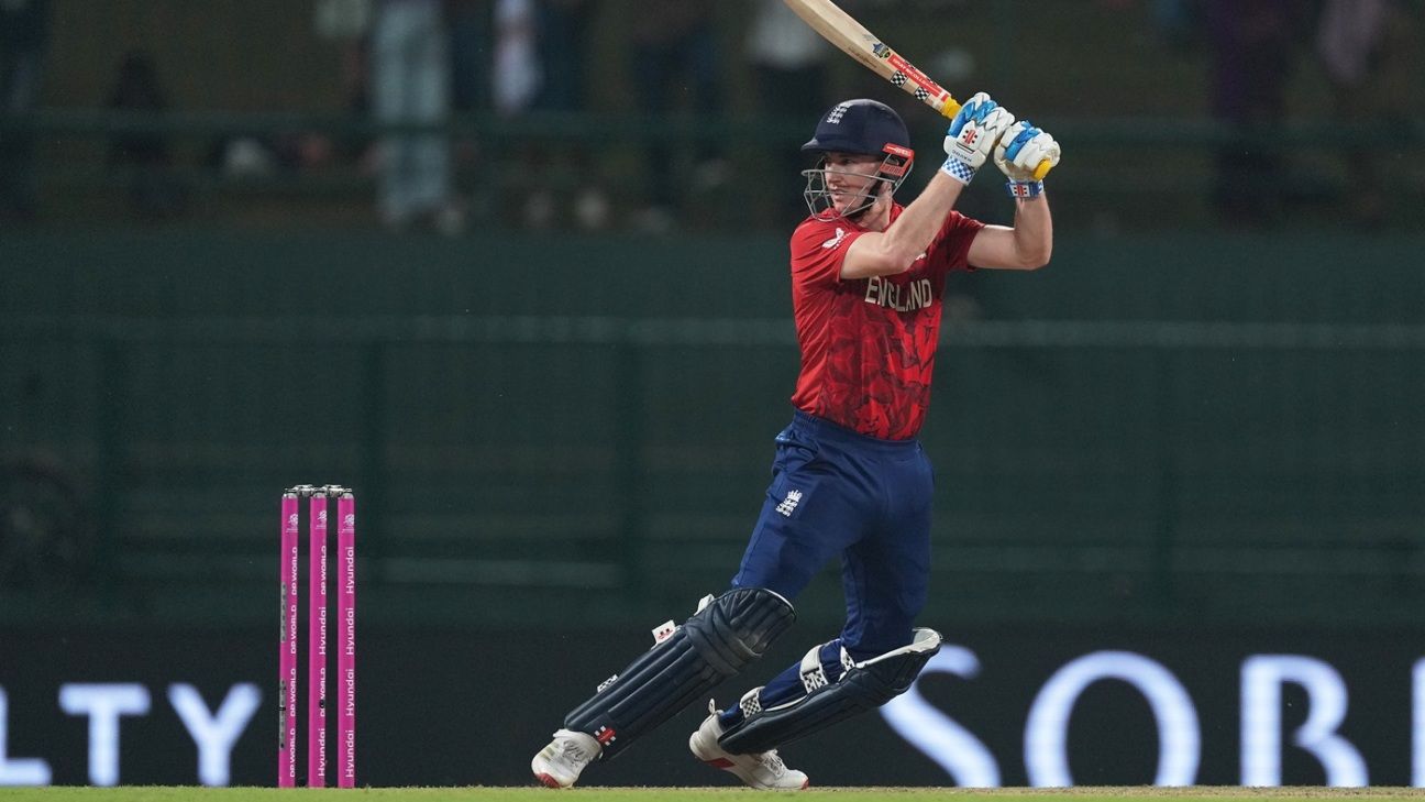 Harry Brook restaurou a ordem em mais uma noite tumultuada para a Inglaterra
