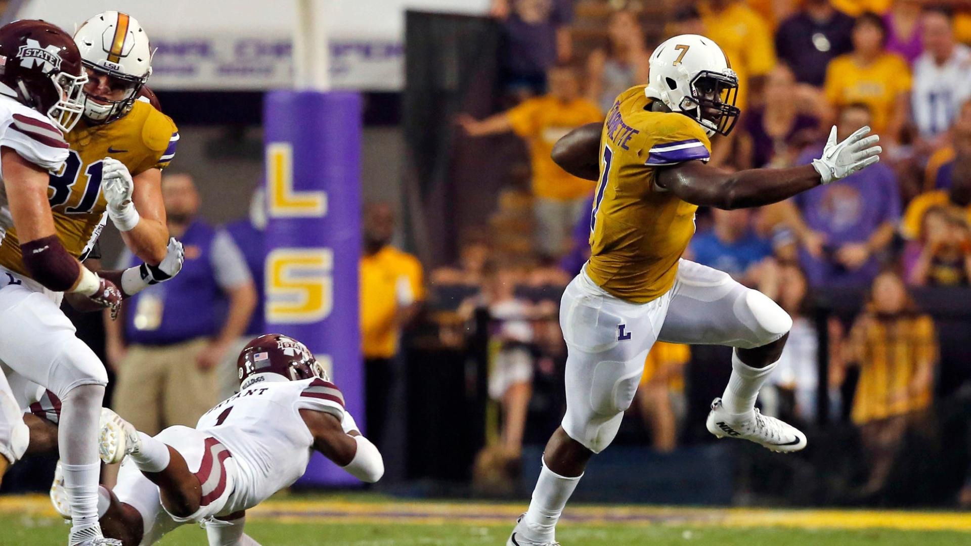 Some of the best stiffarms from the 2016 college season ESPN Video