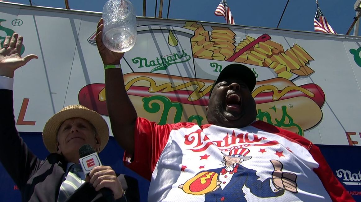 'Badlands' Booker sets world record on lemonade chug ESPN Video