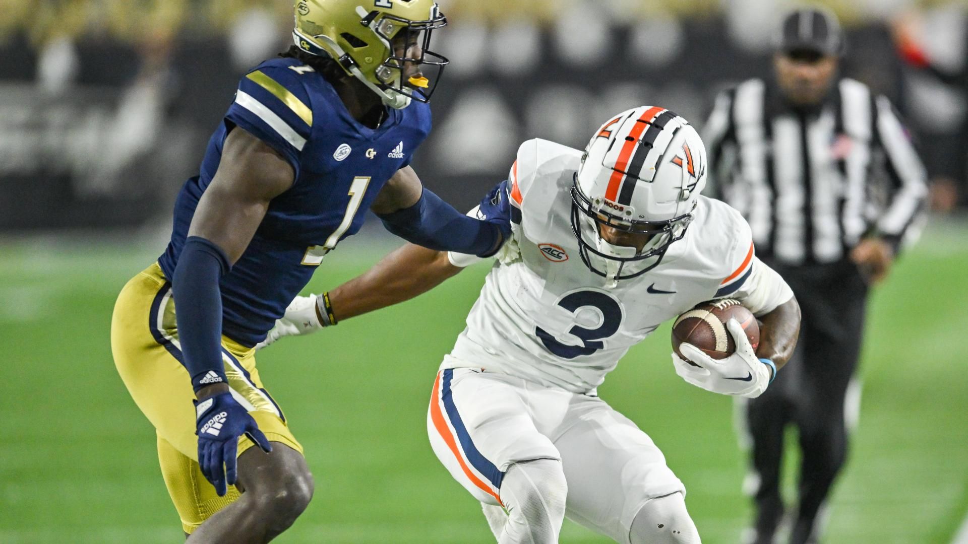 Dontayvion Wicks shakes off tackle, scores TD