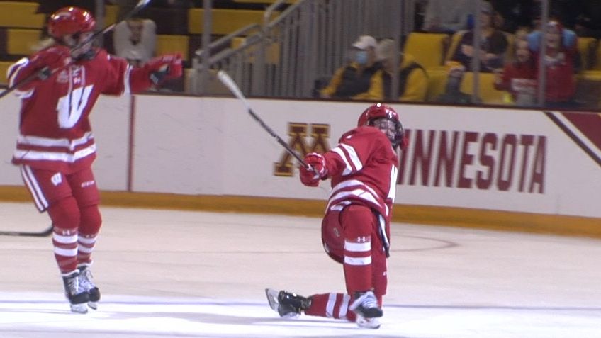 Badger hockey takes down No. 1 Minnesota