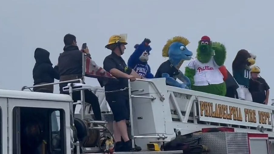 Philadelphia sports mascots become first to cross reopened bridge in city