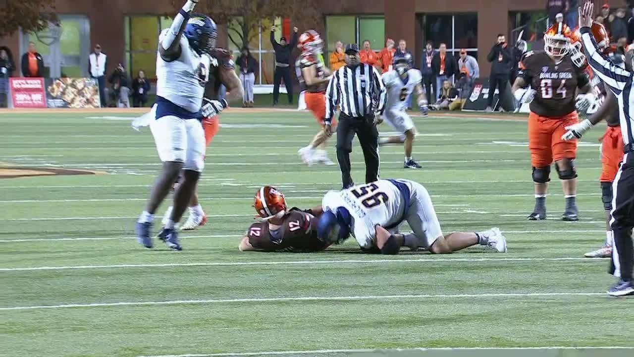 Judge Culpepper makes timely sack vs. Toledo ESPN Video