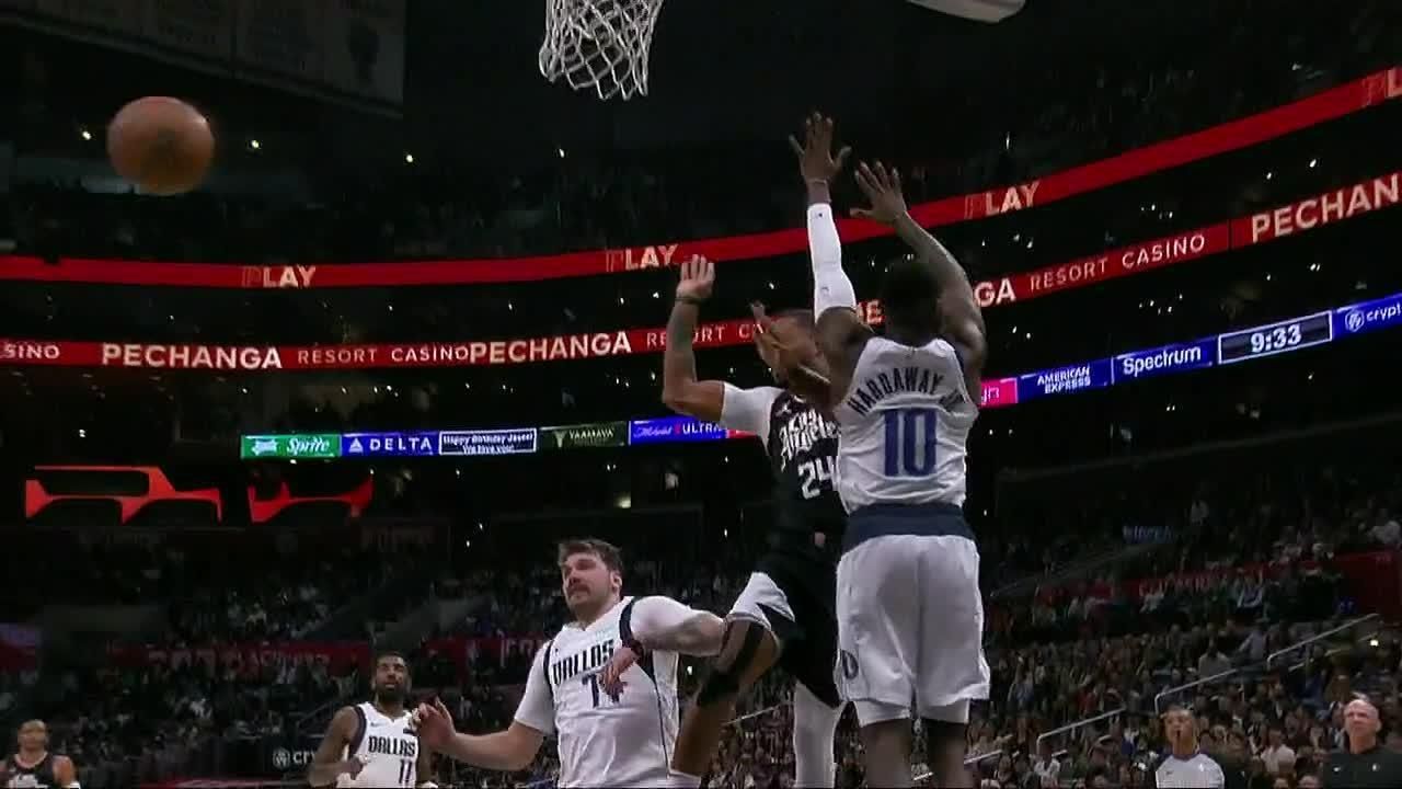 Norman Powell shows off vision with nice dish vs. Dallas Mavericks